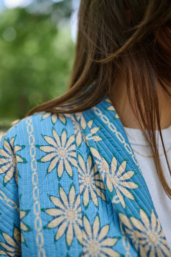Allison Reversible Quilted Jacket | Blue Daisy