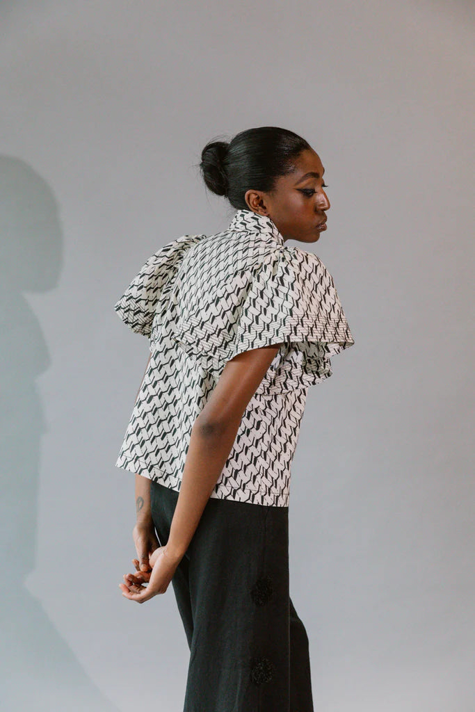 Statement Sleeve Shirt | Black Stairsteps