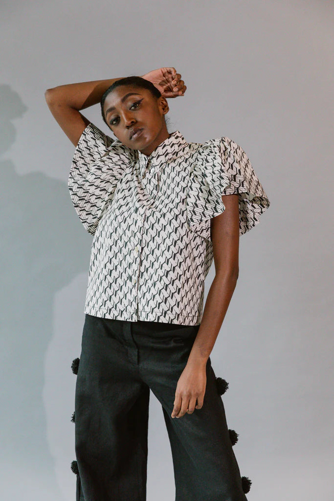 Statement Sleeve Shirt | Black Stairsteps