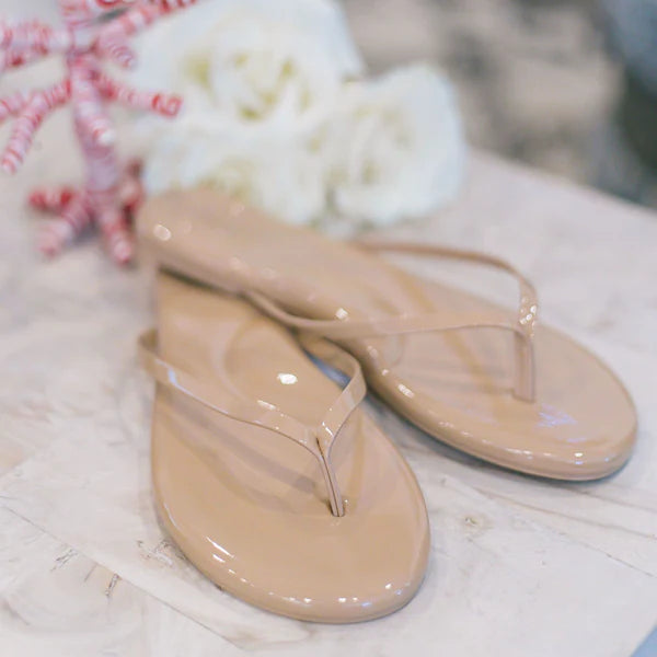 Indie Classic Thin Strap Sandal | Light Nude Patent