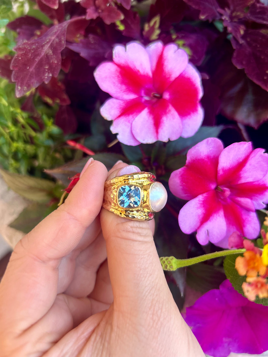 14kt Mabe Pearl Sky Blue Topaz Ring