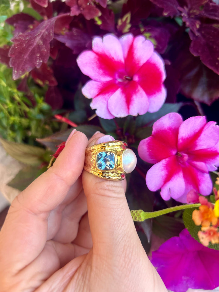 14kt Mabe Pearl Sky Blue Topaz Ring