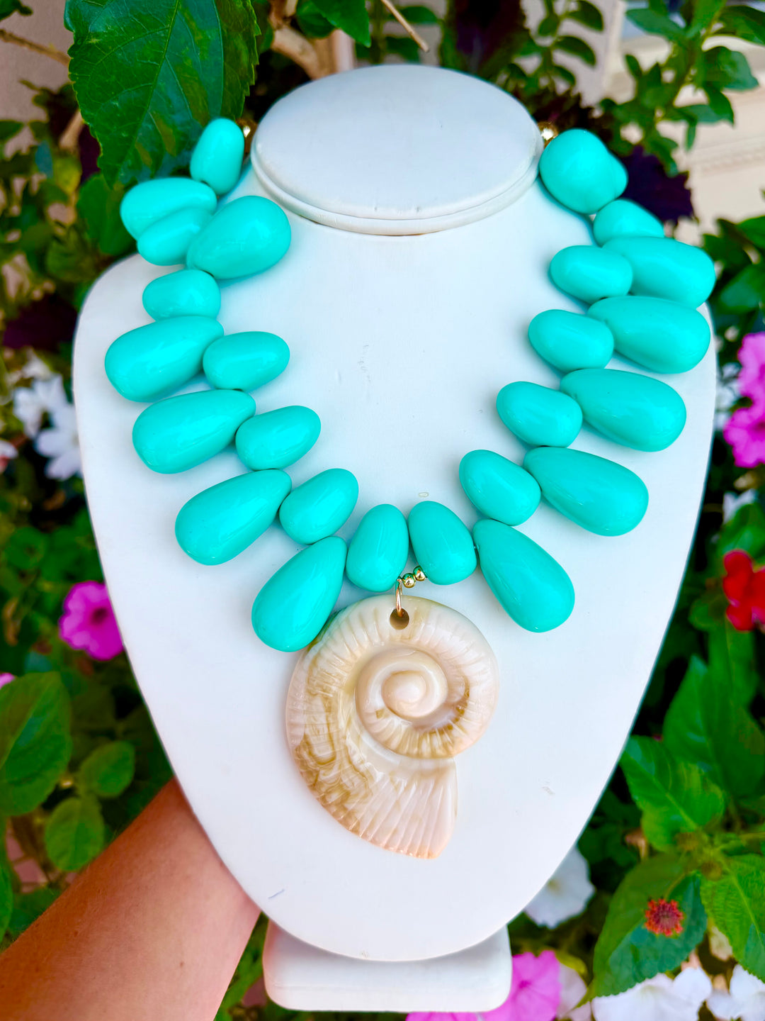 Statement Necklace with Shell Pendant | Turquoise