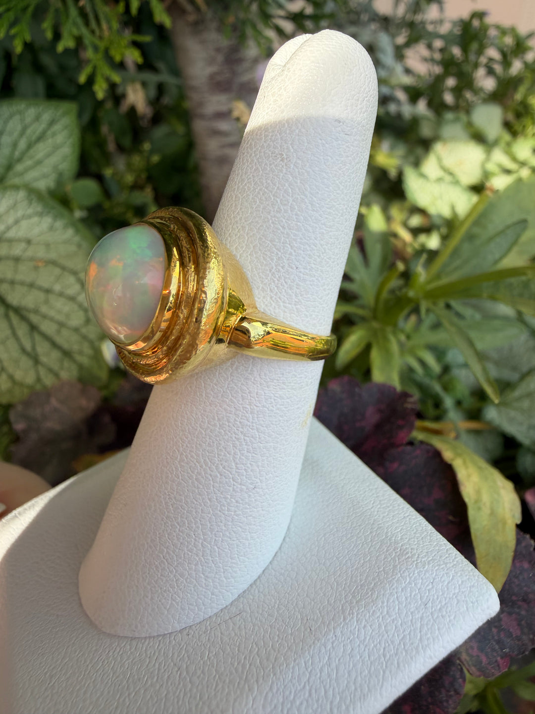 14kt Yellow Gold Opal Hammered Oval Ring