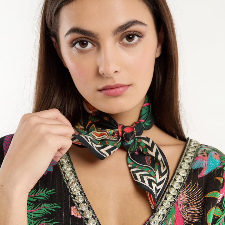Magic India Mini Scarf | Black