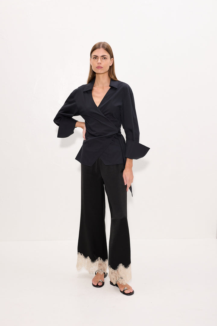 Anya Poplin Wrap Top | Black