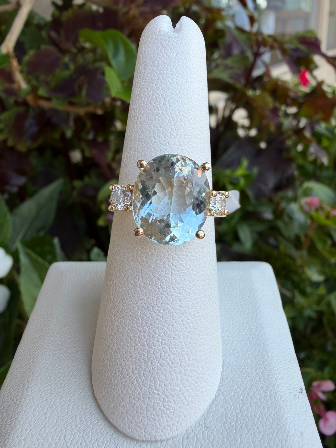 14kt Yellow Gold Oval Aquamarine & .38ct Diamond Three Stone Ring M00186AQ