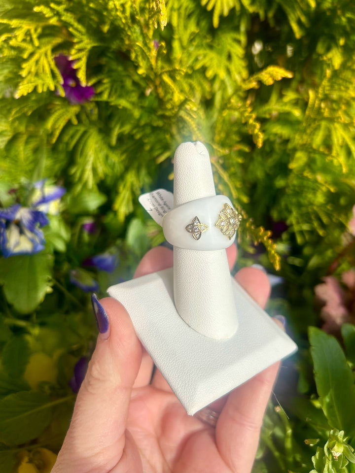White Agate 14kt Diamond Ring with Cross Design