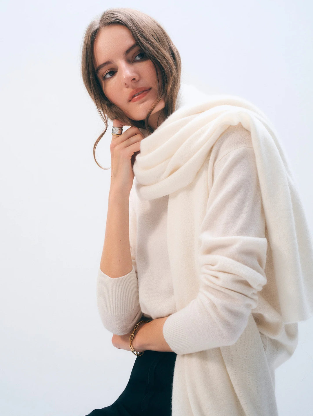 Superfine Cashmere Blend Travel Wrap | White