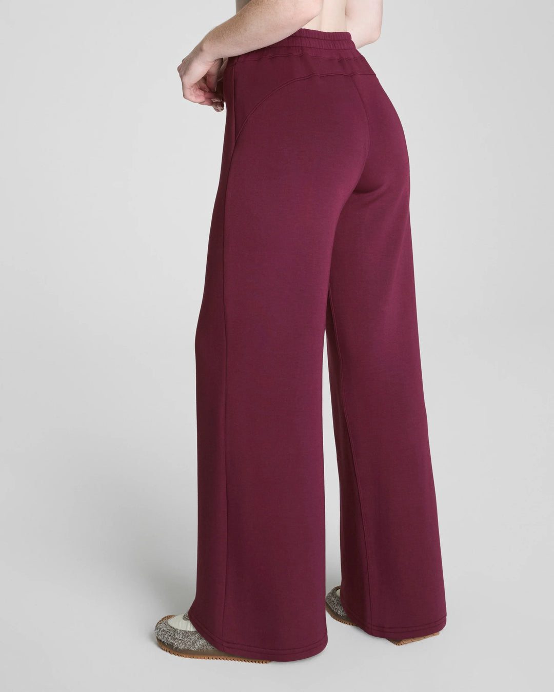 AirEssentials Wide Leg Pant | Plum Berry