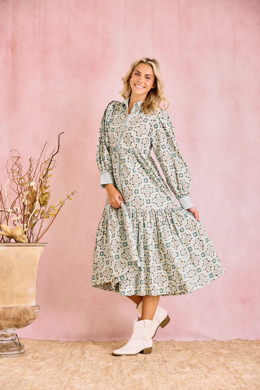 Laura Long Sleeve Dress | Quatrefoil Blue & Ivory
