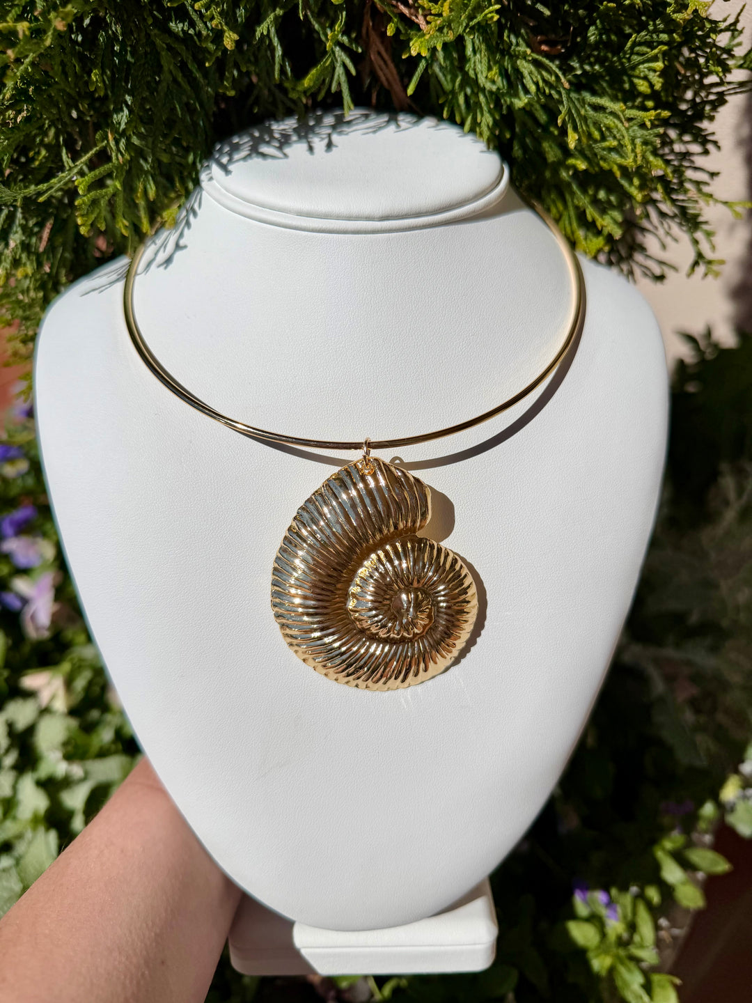 Gold Conch Shell Collar Necklace