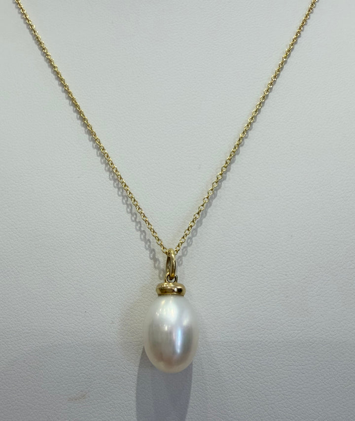 14kt Small White Oval Pearl Charm with Stone