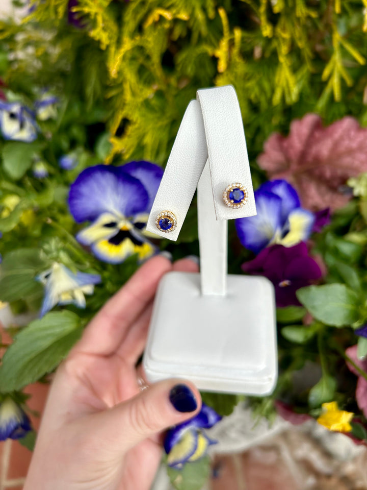 14KT Yellow Gold Sapphire Stud Round