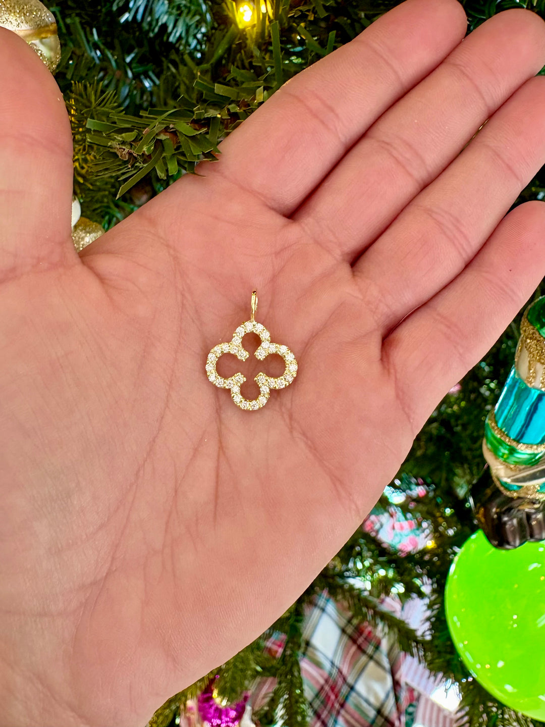 14kt Gold Diamond Clover Charm CZ4493