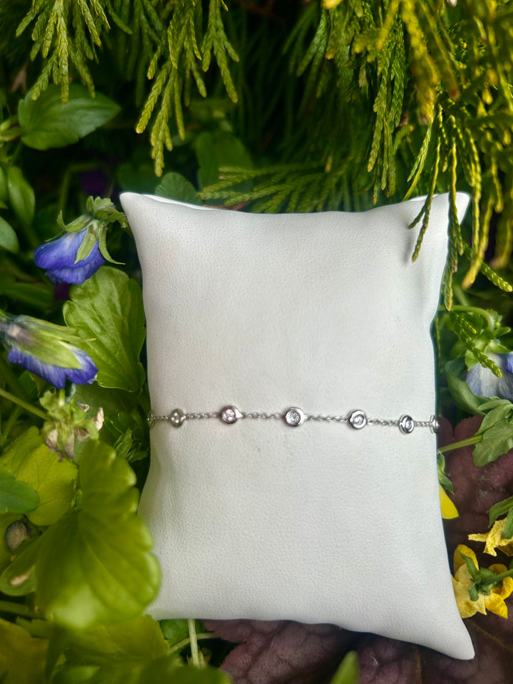 18kt White Gold Diamond Station Bracelet