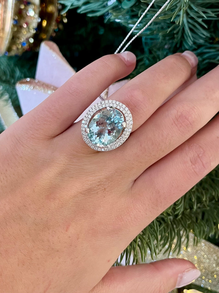 14kt W/G, 8.51cts Aqua, 1.10cts Dia Ring