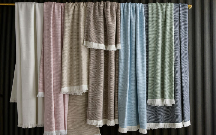 Leo Oversize Throw