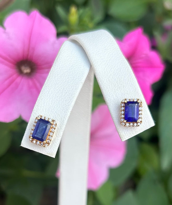 14kt Yellow Gold 1.65ct Sapphire Studs