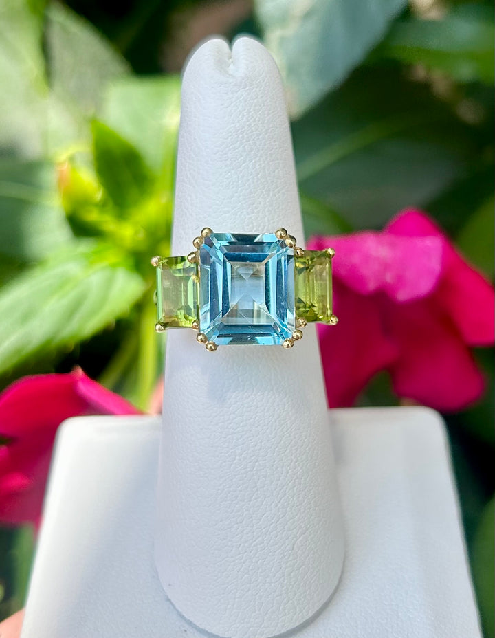 RZ7560 14kt 3 Stone Ring with Sky Blue Topaz & Peridot