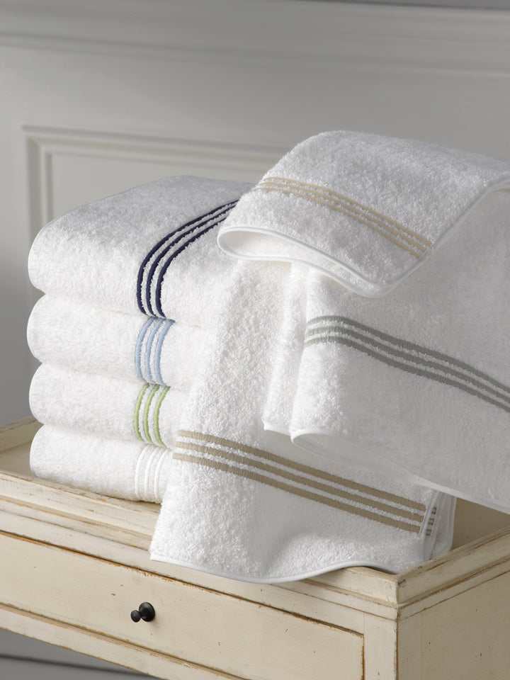 Bel Tempo Bath Towel