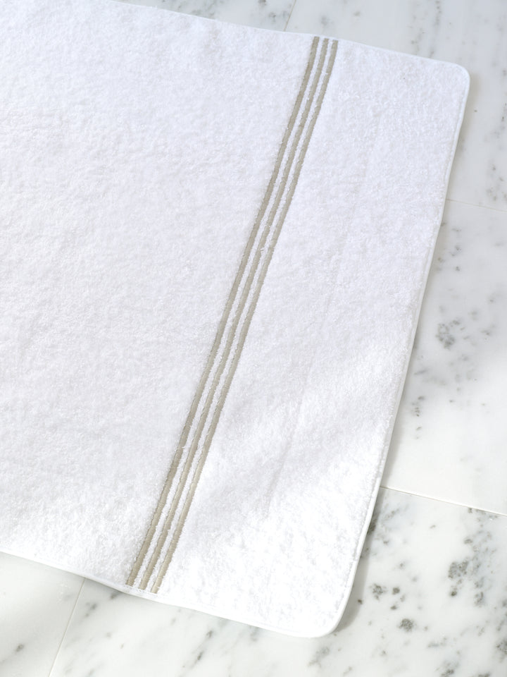Bel Tempo Bath Towel
