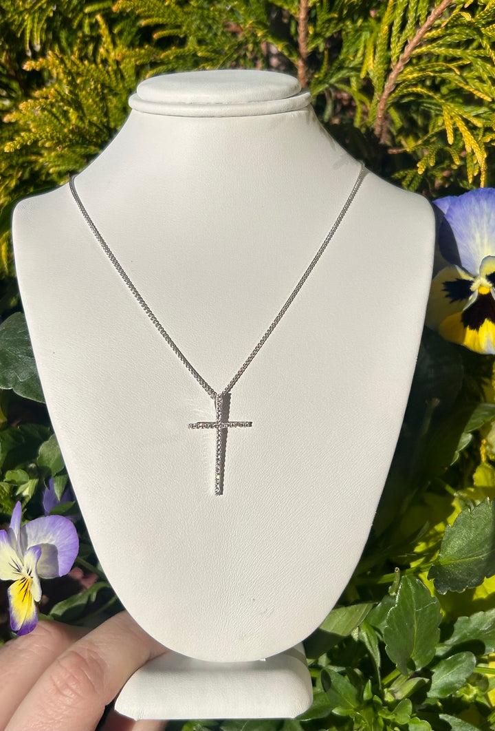 Diamond Cross Pendant Necklace P3144W