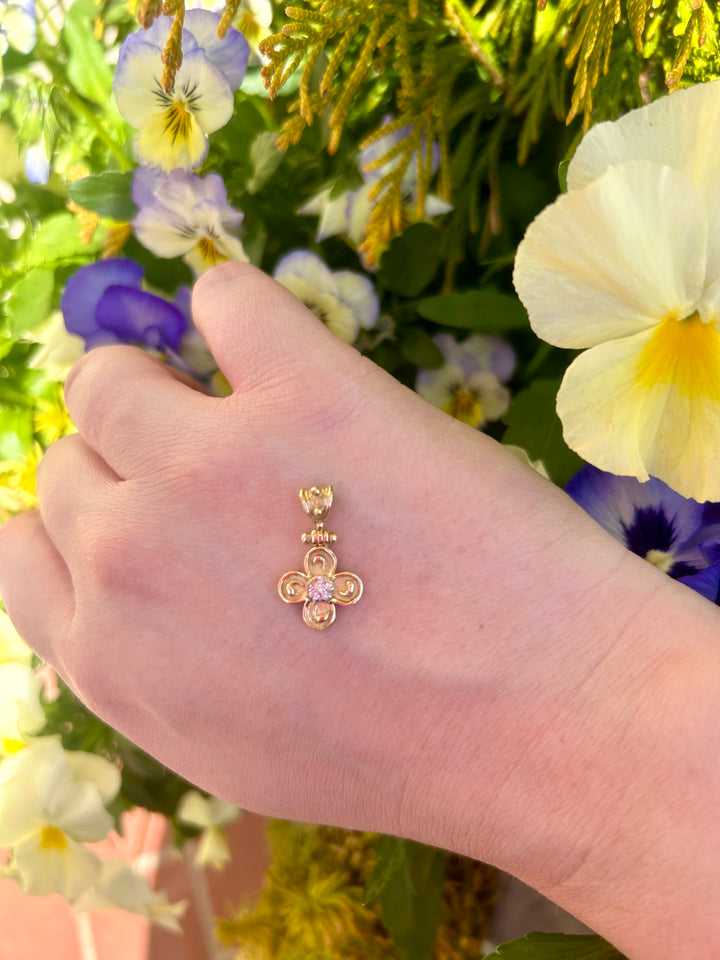 14kt .030cts Diamond Rounded Cross Pendant