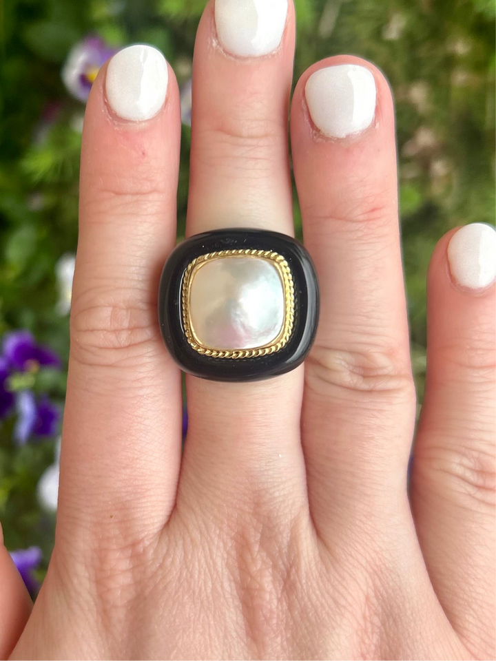 14kt Onyx and Mabe Pearl Ring