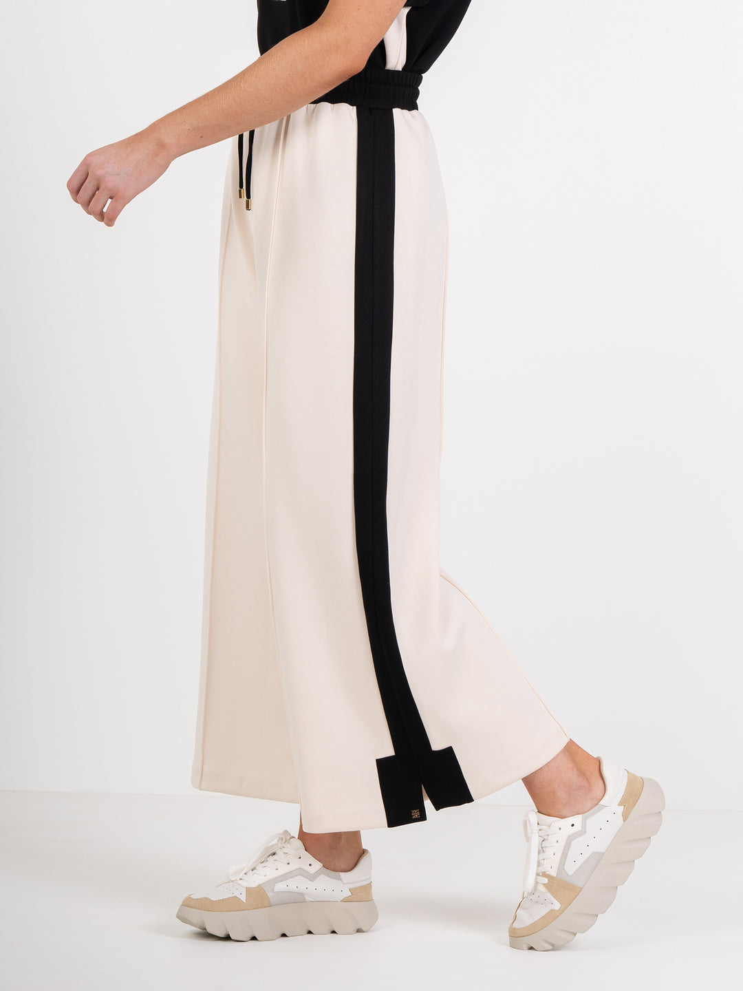 Teddy Crop Trouser | Black Sand