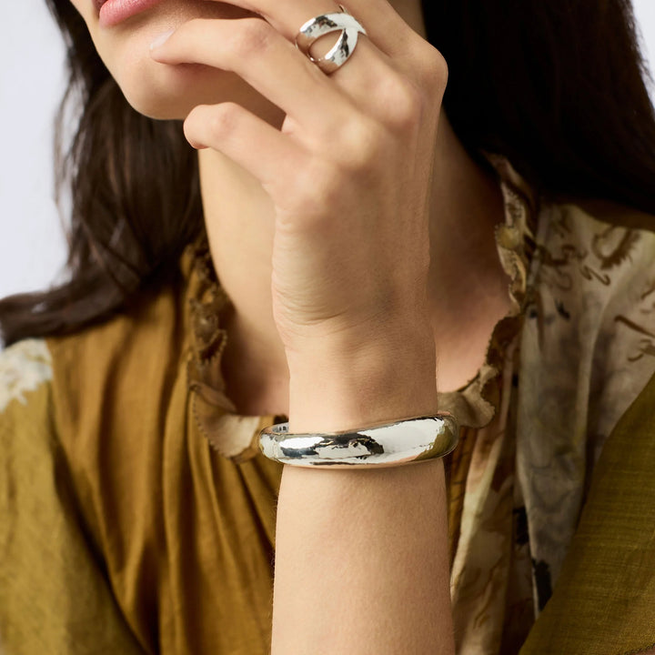 Catalina Demi Hinge Bangle | Silver