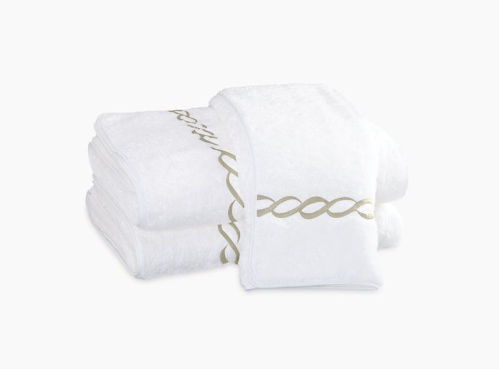 Classic Chain Bath Towel