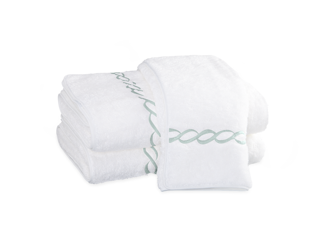 Classic Chain Bath Towel