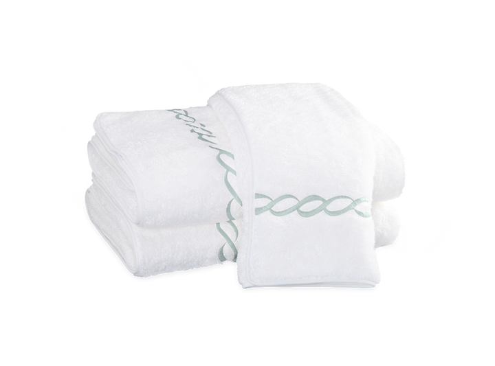 Classic Chain Bath Towel