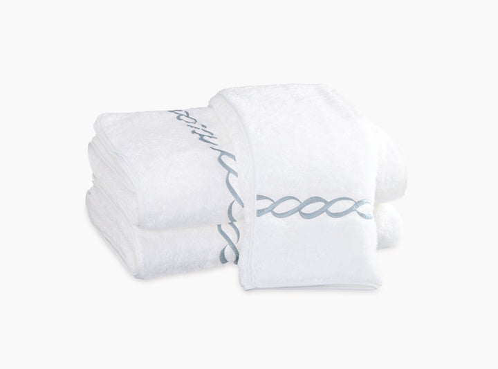 Classic Chain Bath Towel