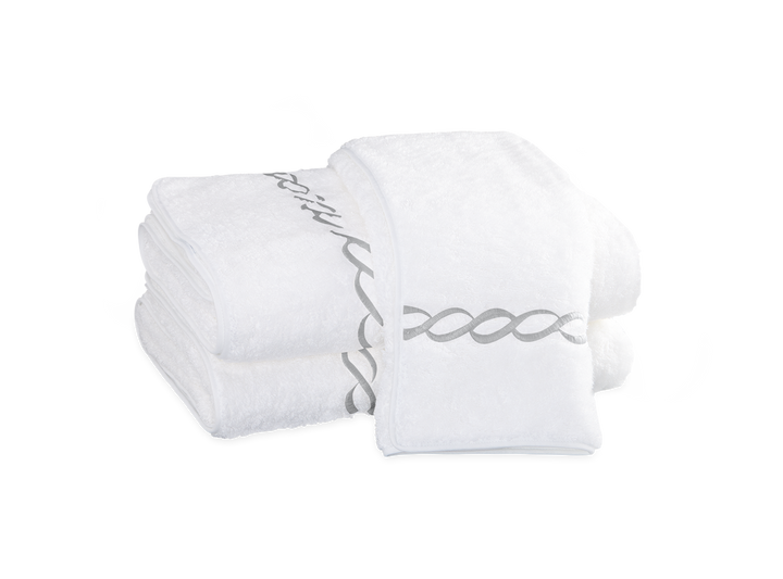 Classic Chain Bath Towel