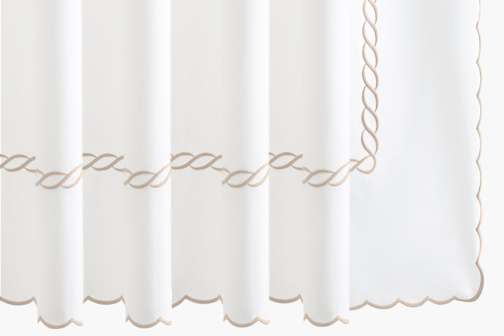 Classic Chain Scallop Shower Curtain