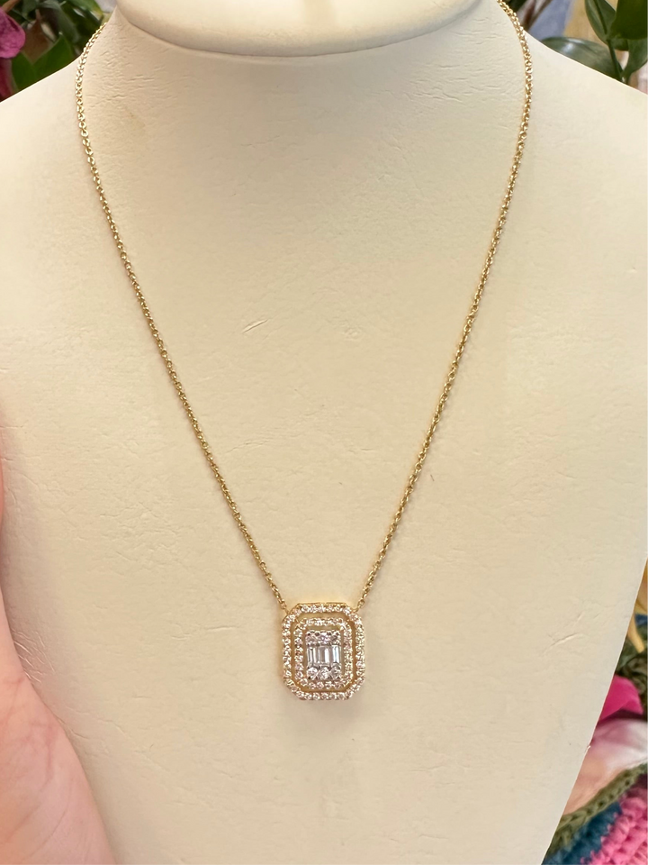 14kt .43ct Diamond Cluster Pendant