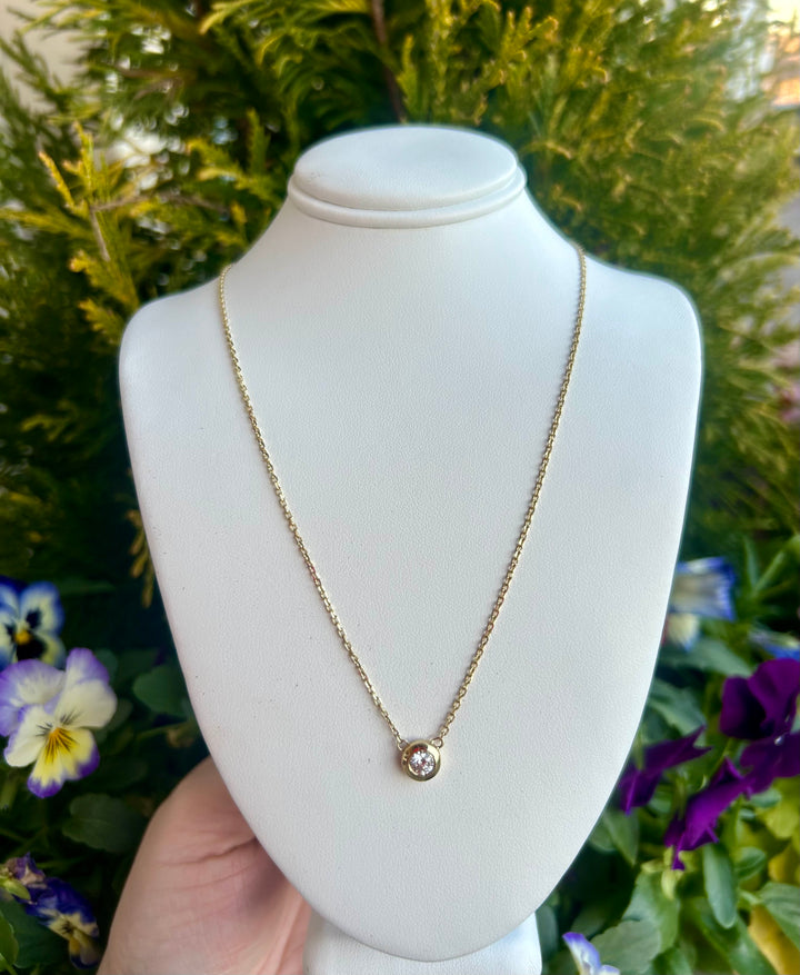 14kt .30cts Diamond Round Solitaire Bezel Necklace