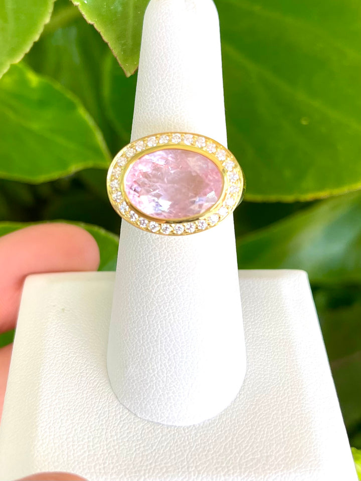 6.0ct Morganite & .40ct Dia 14kt Gold Ring