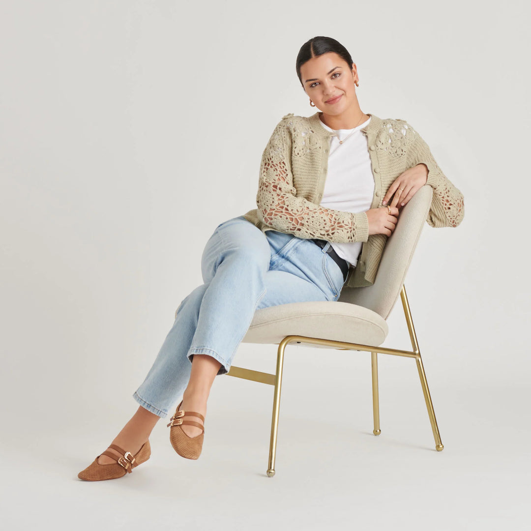 Baylee Flats | Pecan