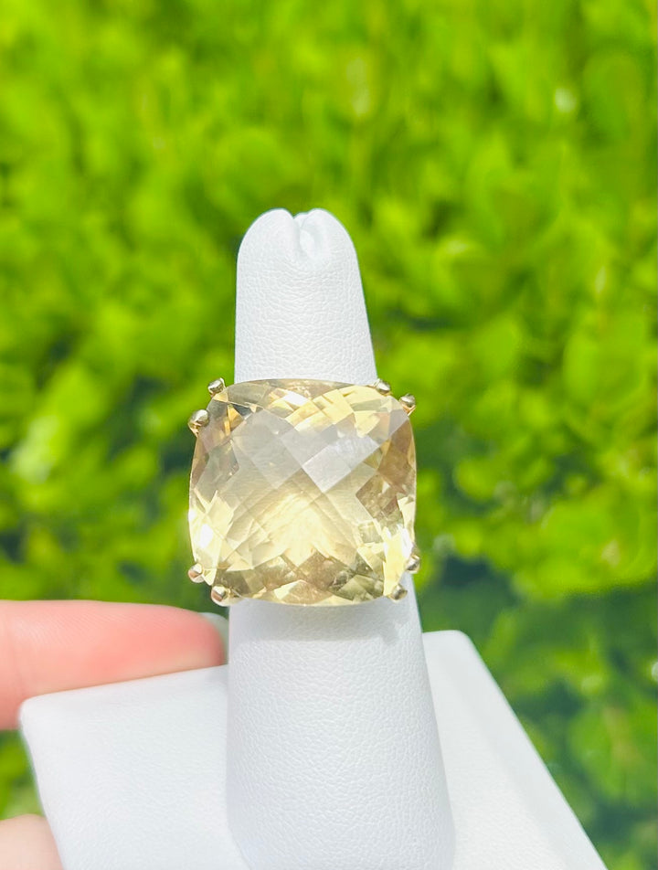 14kt Ring w Champagne Quartz