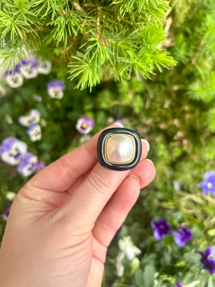 14kt Onyx and Mabe Pearl Ring
