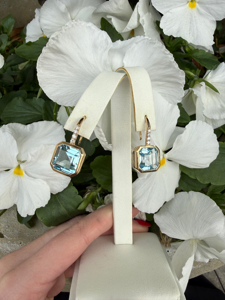EZ7853 Assorted 14kt Gold Topaz Earrings with .14cts Diamonds