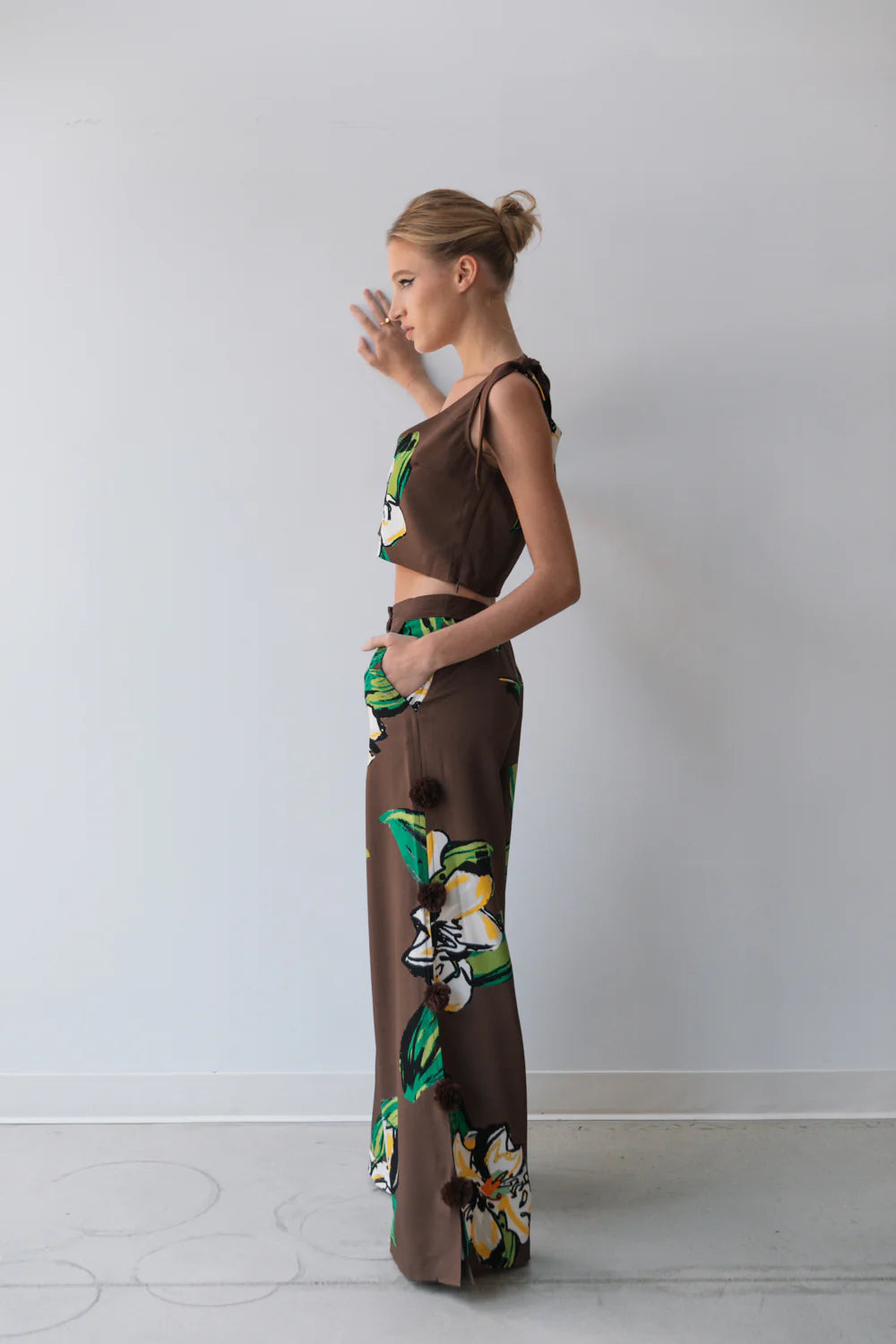 Tie Shoulder Shell | Giant Lilies