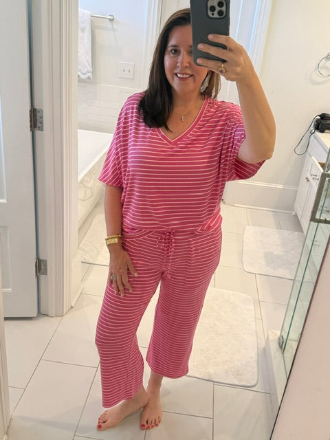 Dream Relaxed V-Neck Capri Lounge Set | Fuchsia Stripe