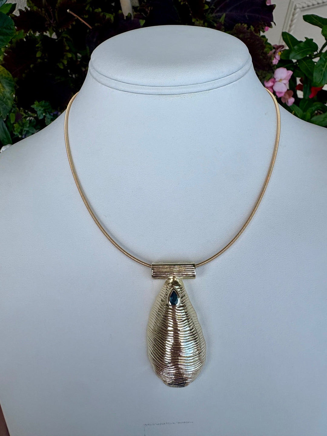 STRONG Along the Shore Omega Wire Necklace