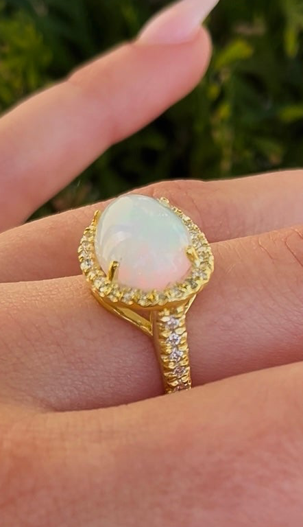 14kt Gold Opal & Diamond Ring