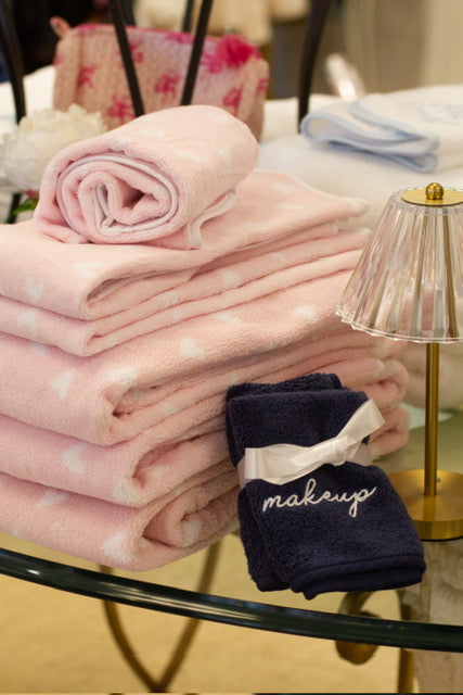 Weezie Patterned Scallop Bath Towel | + Colors