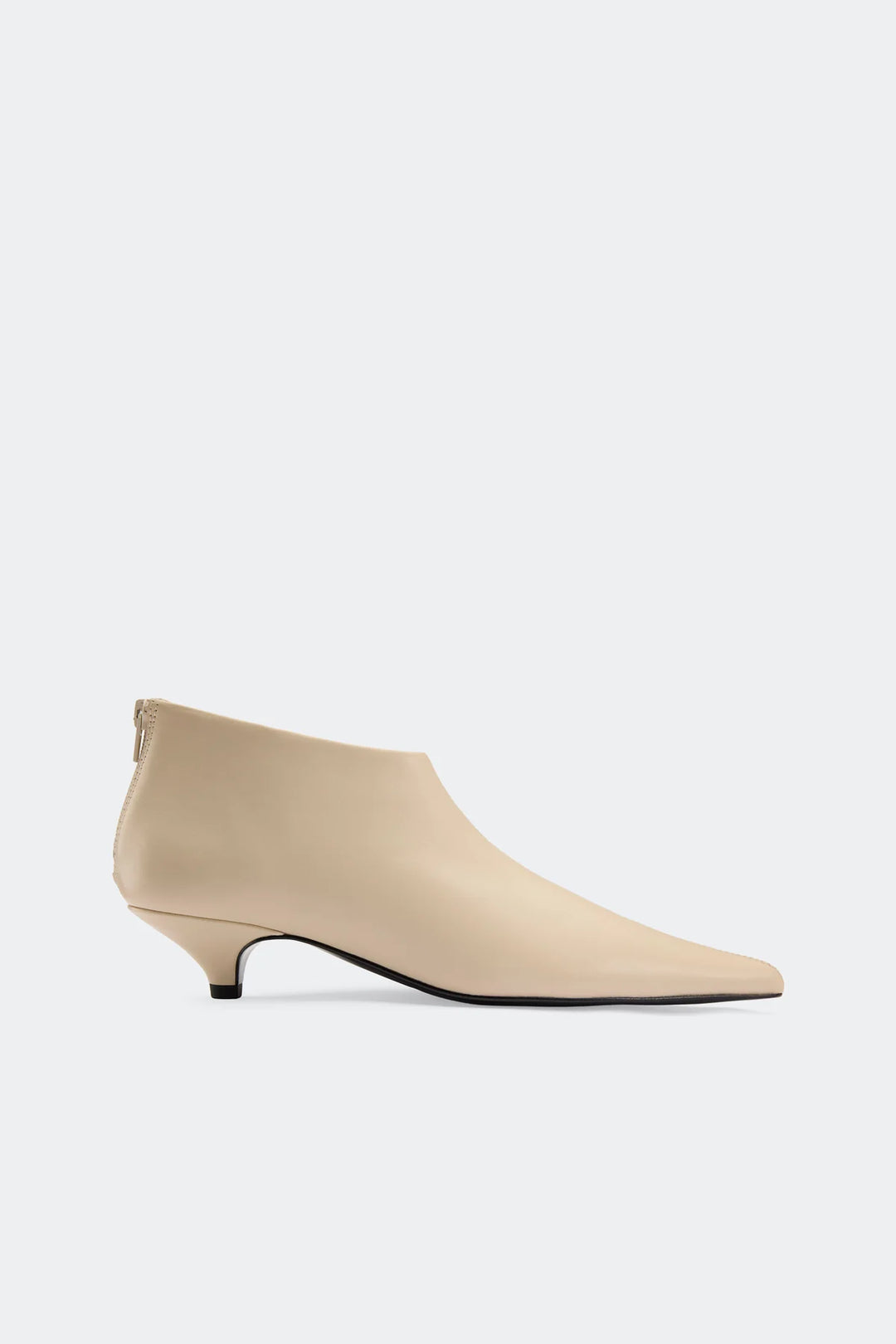 Leather Arrow Boot | Macadamia